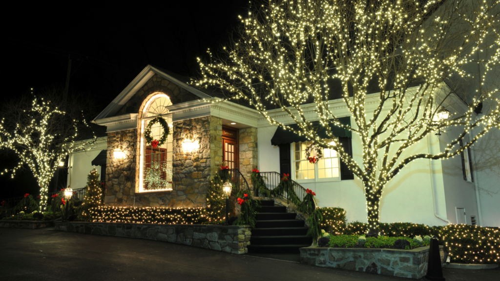 Local’s Guide to Holiday Lights in DFW & Collin County; Lindsay Taylor Real Estate Group; Dallas Texas Broker; Dallas Real Estate Broker