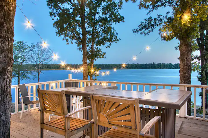 6 of the Best Staycation Destinations in Dallas; Lindsay Taylor Real Estate Group; Dallas Texas Realtor; Texas State Parks; Lake Bob Sandlin