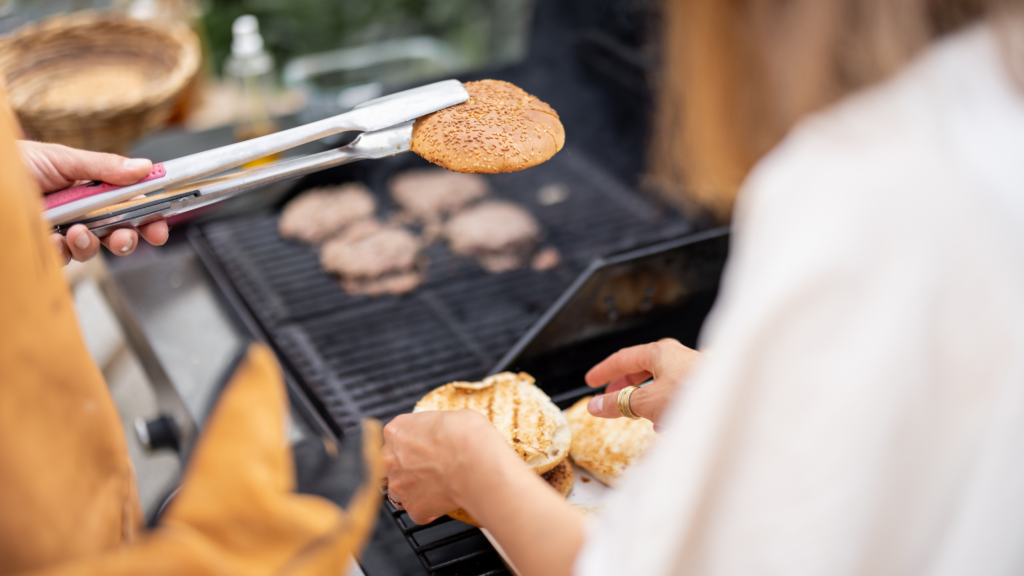 Great Burger Recipes for a Memorial Day Poolside Bash; Lindsay Taylor Real Estate Group; Dallas Texas Realtor