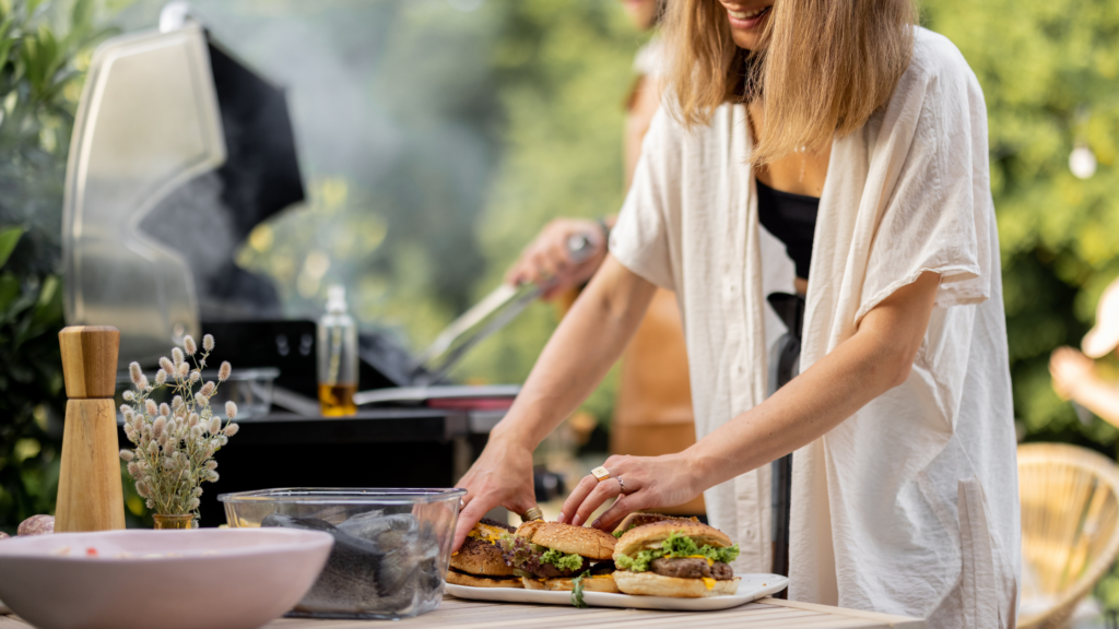 Great Burger Recipes for a Memorial Day Poolside Bash; Lindsay Taylor Real Estate Group; Dallas Texas Realtor